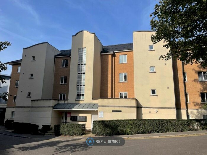 1 Bedroom Flat To Rent In Moorview House, Hemel Hempstead, HP2