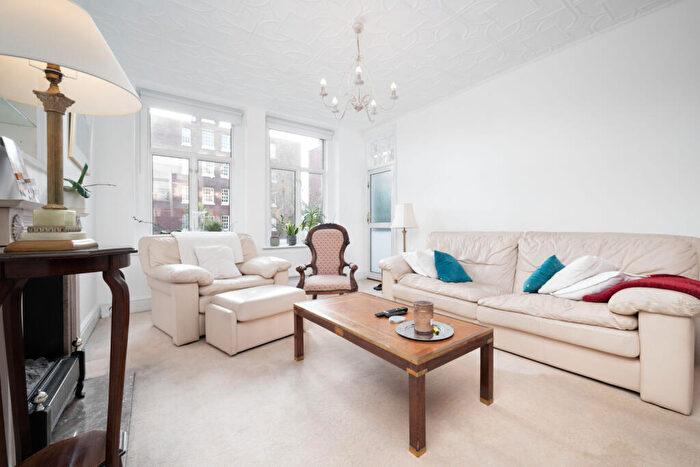 2 Bedroom Apartment For Sale In Circus Lodge, Circus Road, London, NW8