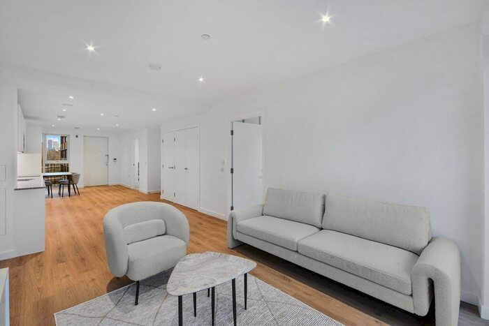 2 Bedroom Flat To Rent In Dockley Road, London, SE16