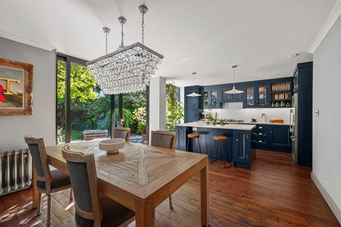 4 Bedroom Terraced House For Sale In Brackley, Weybridge, KT13