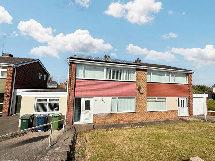 3 Bedroom Semi-Detached House For Sale In Grange Estate, Kibblesworth, Gateshead, Tyne And Wear, NE11