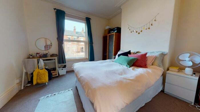 1 Bedroom Flat To Rent In Ebberston Terrace, Hyde Park, Leeds, LS6