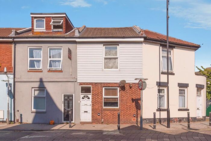 1 Bedroom Flat For Sale In Lawrence Road, Southsea, PO5