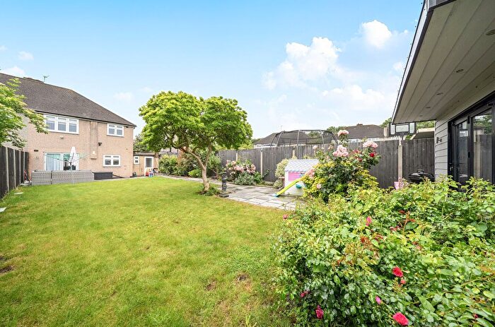 3 Bedroom Semi Detached House For Sale In Sydney Road, Sidcup, DA14