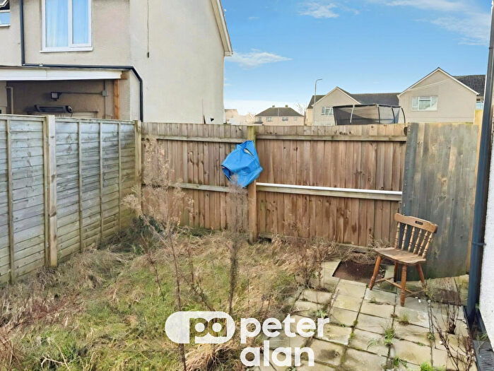 1 Bedroom Flat To Rent In Trebanog Crescent, CF3