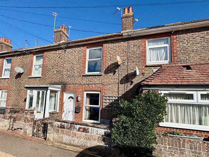 2 Bedroom Terraced House For Sale In Gordon Road, Hailsham, BN27