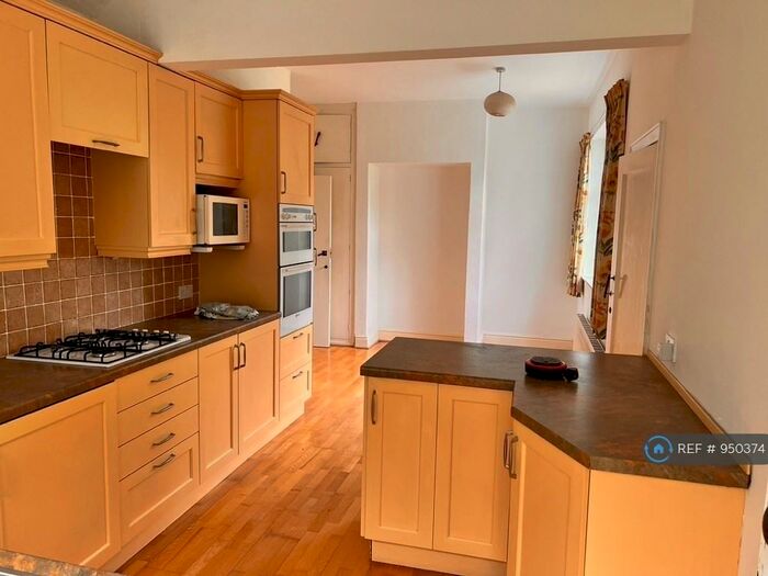 4 Bedroom Bungalow To Rent In Hill Top Avenue, Wilmslow, SK9