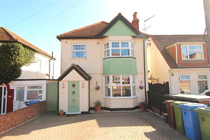 3 Bedroom Detached House For Sale In Baldwin Road, Minster On Sea, Sheerness, ME12