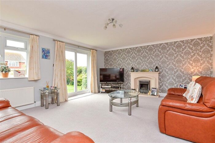 7 Bedroom Chalet For Sale In Roderick Avenue, Peacehaven, East Sussex, BN10