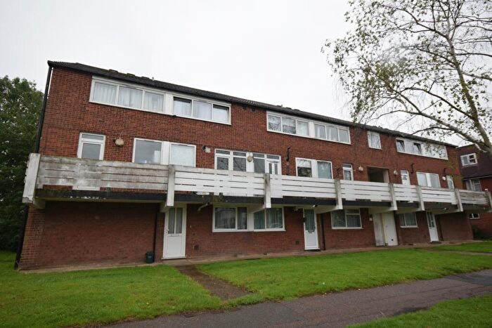 2 Bedroom Duplex To Rent In Birchwood Avenue, Hatfield, AL10