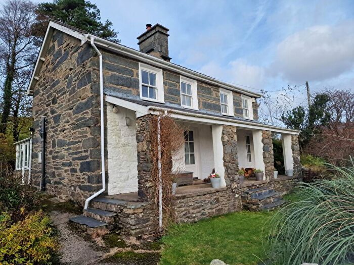 4 Bedroom Detached House For Sale In Bron Teigl, Cwm Teigl, Blaenau Ffestiniog, LL41