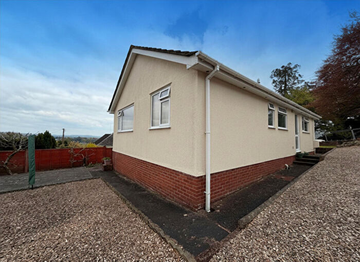 3 Bedroom Detached Bungalow For Sale In Southfield Way, Tiverton, EX16