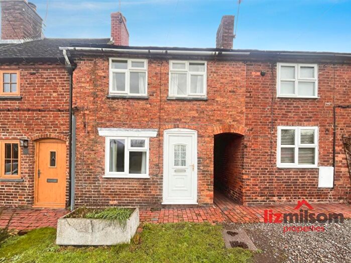 3 Bedroom Cottage For Sale In Ticknall Road, Hartshorne, Swadlincote, DE11