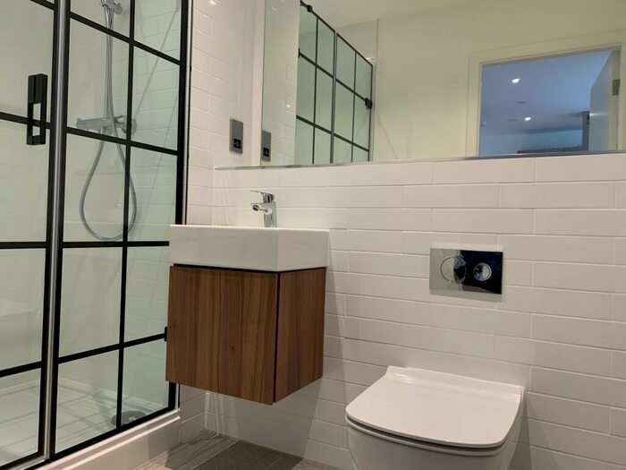 1 Bedroom Apartment To Rent In Priory House, B5