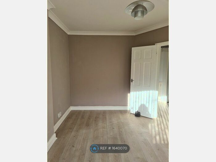 2 Bedroom Flat To Rent In Low Lane, Middlesbrough, TS5