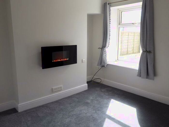 2 Bedroom Cottage To Rent In Skelgate, Dalton-In-Furness, LA15