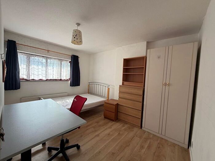 1 Bedroom House To Rent In Sir Henry Parkes Road, CV4