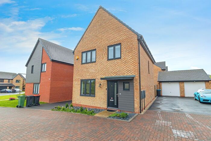 4 Bedroom Detached House For Sale In Wilson Grove, Eagle Farm South, Milton Keynes, MK17