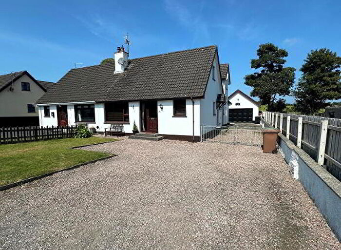 4 Bedroom Semi-Detached House For Sale In Iveagh Corner, Dromore, BT25