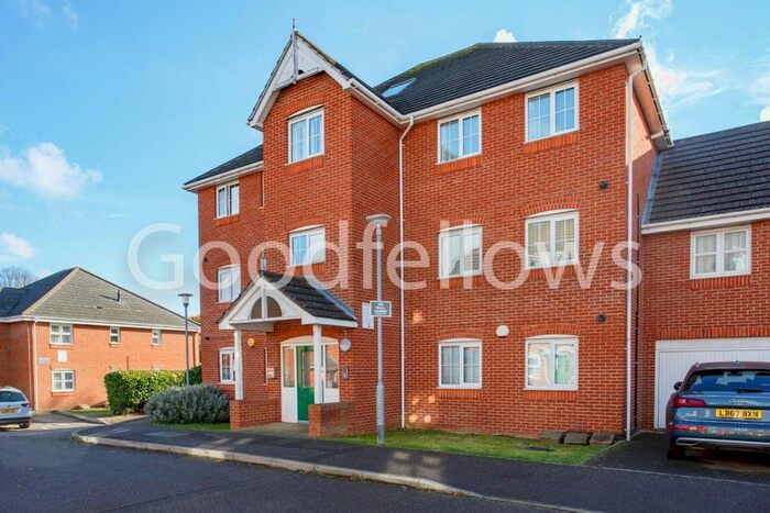 2 Bedroom Flat To Rent In Aragon Place, Morden SM4