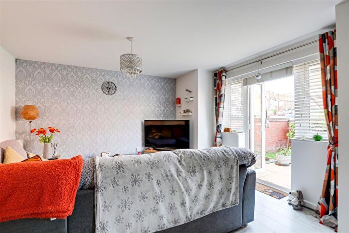 2 Bedroom Flat For Sale In Dukes Court, Portland Road, Hucknall, Nottinghamshire, NG15