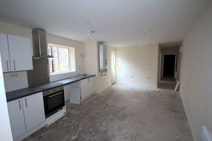 2 Bedroom Flat To Rent In Uxbridge Road, Uxbridge, UB10