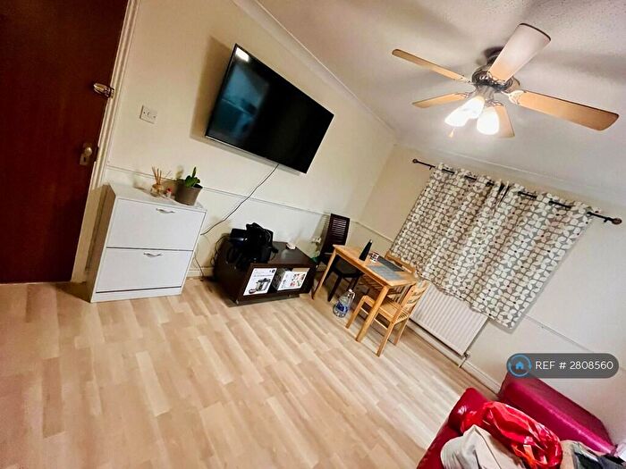 2 Bedroom Flat To Rent In Debden Road, Saffron Walden, CB11