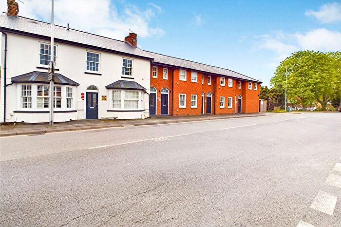 1 Bedroom Flat For Sale In Church Street, Theale, Reading, Berkshire, RG7