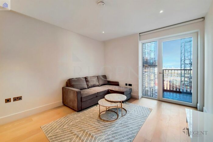 1 Bedroom Flat To Rent In Parkside Apartments, White City Living, W12