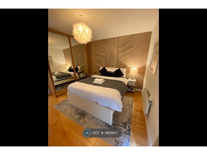 2 Bedroom Flat To Rent In Cresset Road, London, E9