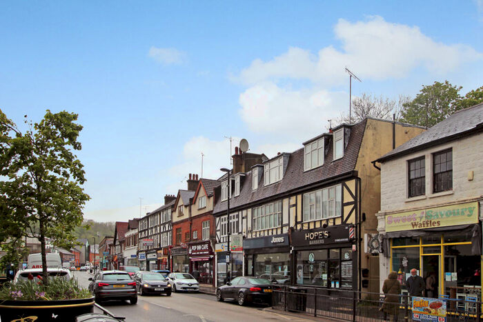 1 Bedroom Flat To Rent In Croydon Road (), Caterham, CR3