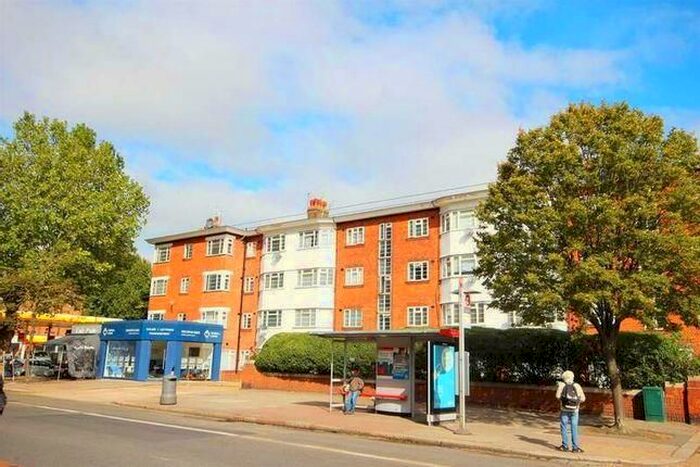 2 Bedroom Flat To Rent In The Vale, East Vale, London, W3