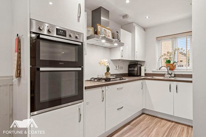 3 Bedroom End Of Terrace House For Sale In Huntley Road, Harlow, CM20
