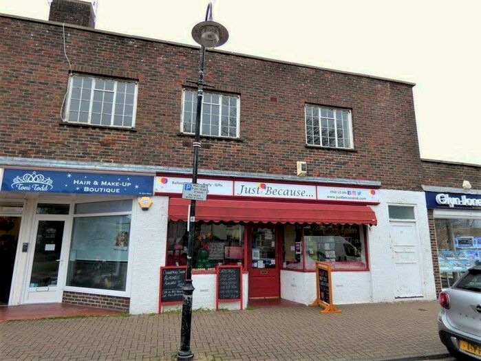 2 Bedroom Flat To Rent In Sea Road, East Preston, Littlehampton BN16