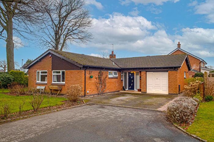 3 Bedroom Detached Bungalow For Sale In Morris Park, Hartford, CW8