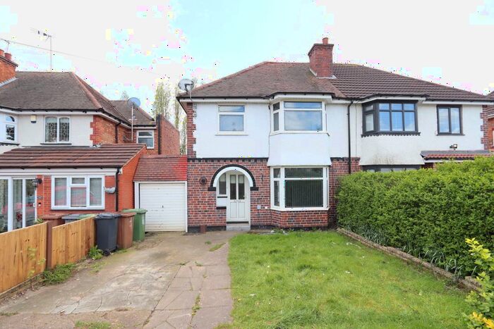 3 Bedroom Semi-Detached House To Rent In Wagon Lane, Solihull, B92