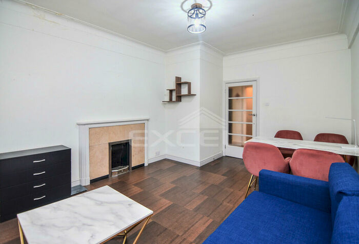 2 Bedroom Apartment To Rent In Lonsdale Road, Queen's Park, NW6