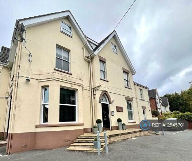 Studio To Rent In Crest Court, Bournemouth, BH2