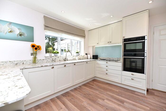 4 Bedroom Detached House For Sale In Payn Close, Hemingford Grey, PE28