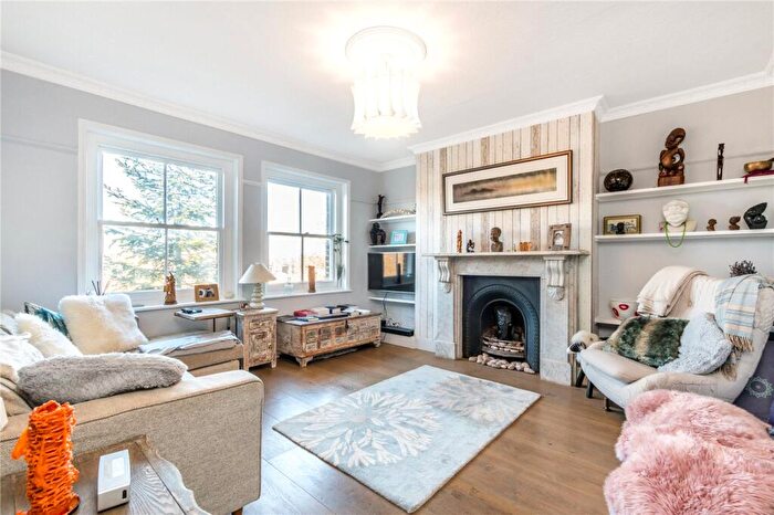 3 Bedroom Apartment For Sale In East Dulwich Road, East Dulwich, London, SE22