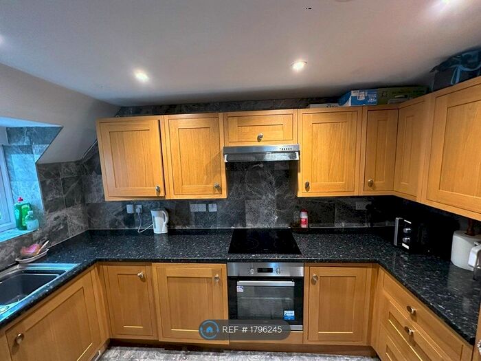 1 Bedroom Flat To Rent In Ock Street, Abingdon, OX14