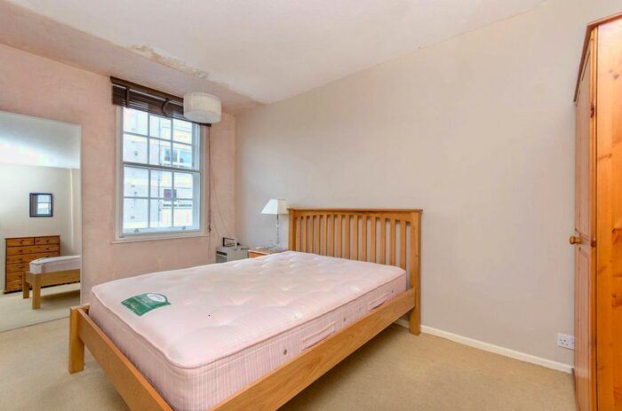 2 Bedroom Flat To Rent In Portpool Lane, Clerkenwell, London, EC1N