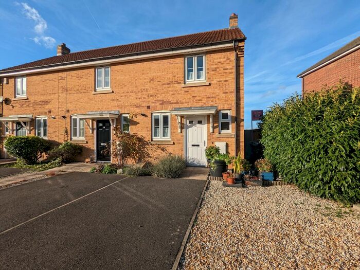 2 Bedroom End Of Terrace House To Rent In Hudson Way, Grantham, NG31