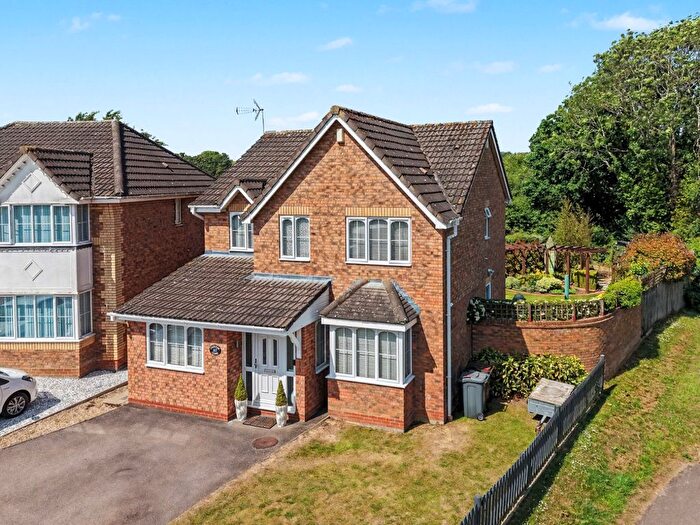 4 Bedroom Detached House For Sale In Jackdaw Close, Stevenage, Hertfordshire, SG2