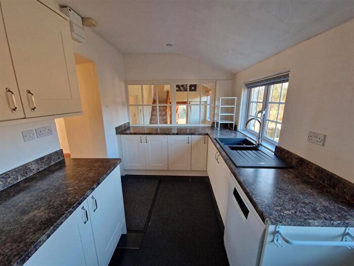 5 Bedroom Farm House To Rent In Coombe, St. Austell, PL26