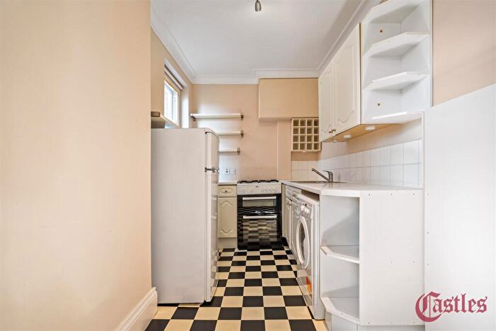 1 Bedroom Flat For Sale In Coolhurst Road, N8