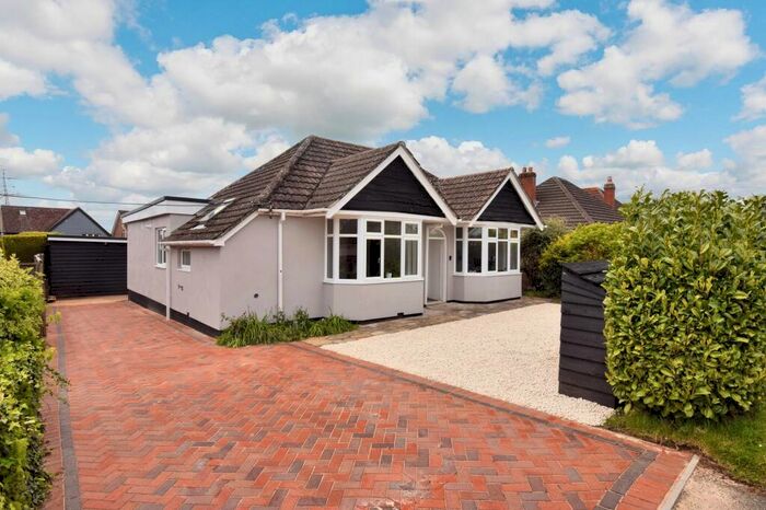 3 Bedroom Detached Bungalow For Sale In Upton Crescent, Nursling, SO16