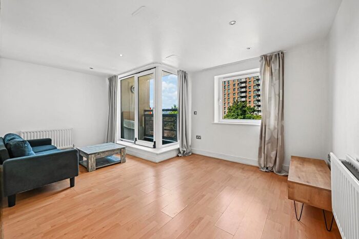 Studio To Rent In Wards Wharf Approach, London, E16