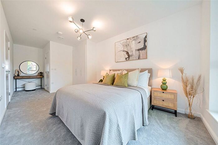 2 Bedroom Flat For Sale In Hadlow Road, Sidcup, DA14
