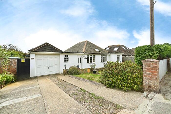 3 Bedroom Bungalow For Sale In Findon Avenue, Brighton, East Sussex, BN2